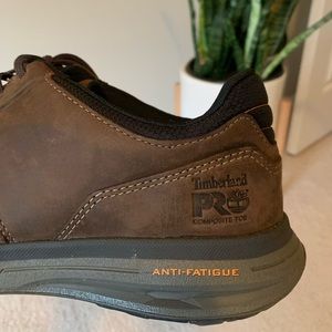 Mens Timberland boots. Size 9.5 barely worn